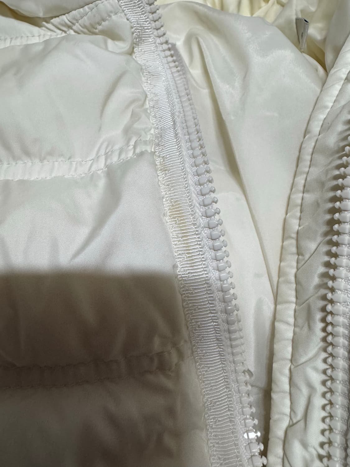 2 몽클레어 악상떼르 다운 패딩 상품이미지7