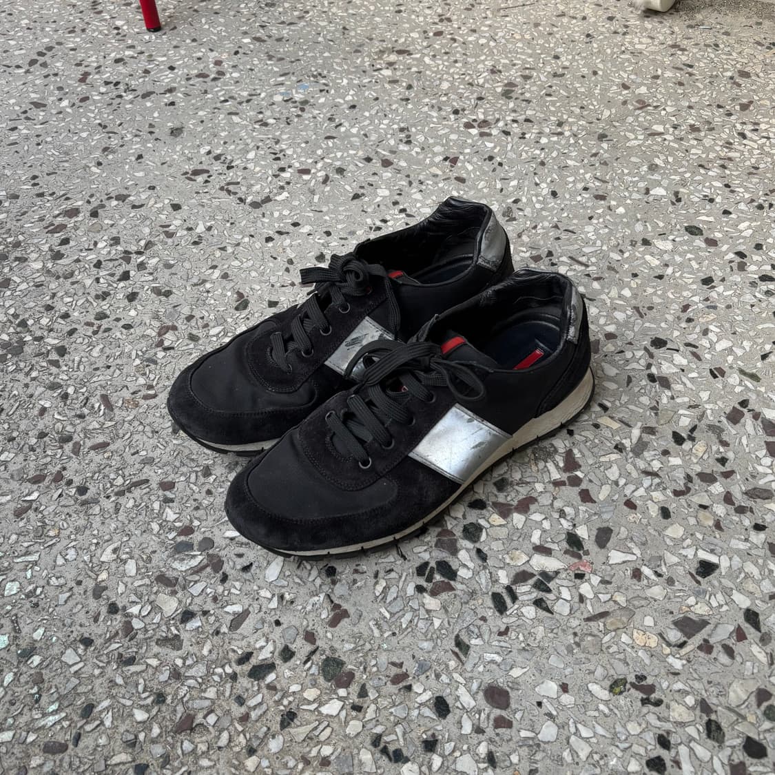 prada sport linea rossa suede sneakers 상품이미지1