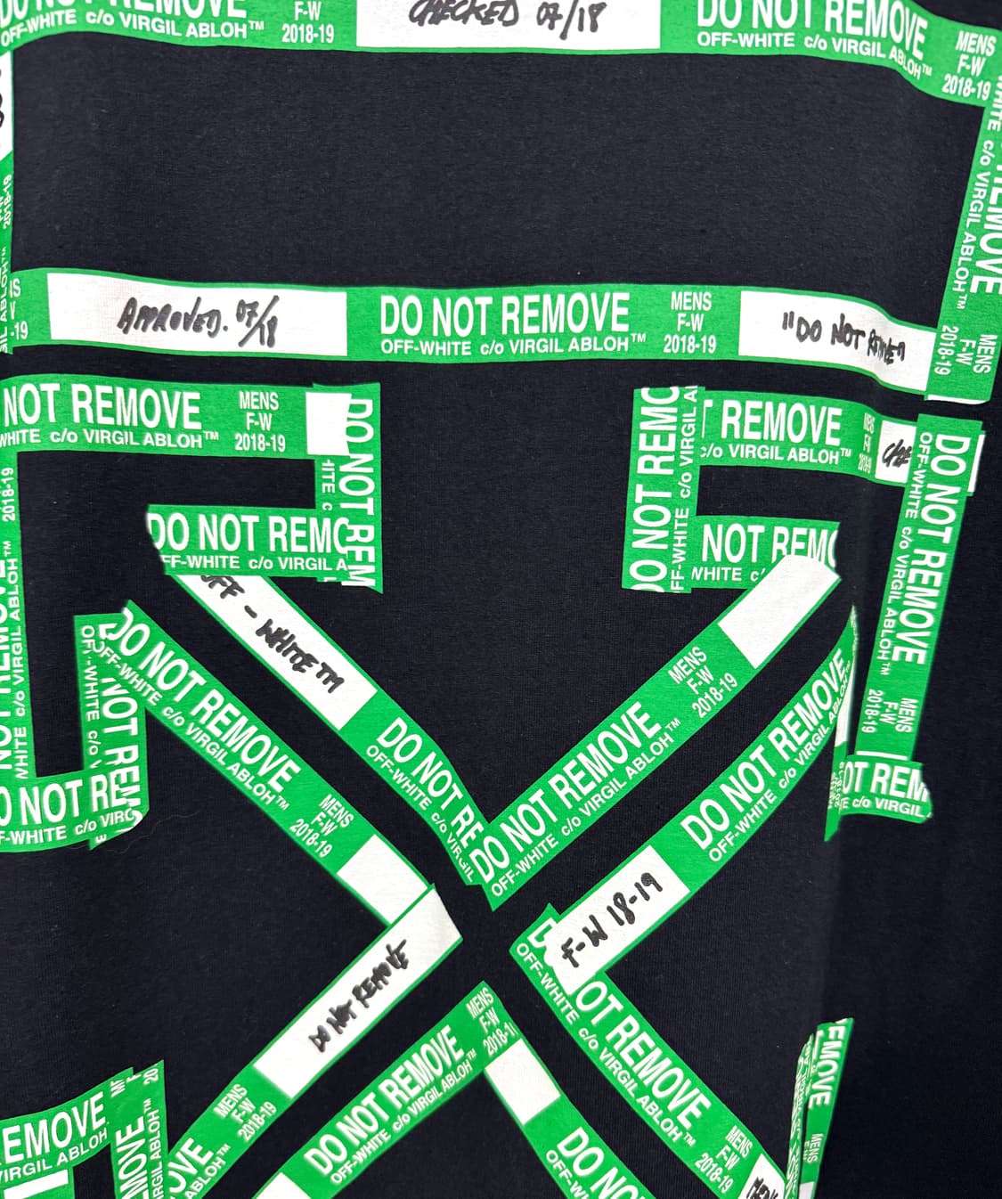 OFF WHITE 오프화이트 그린 테이핑 애로우 스케이트 핏 블랙 티셔츠 상품이미지3