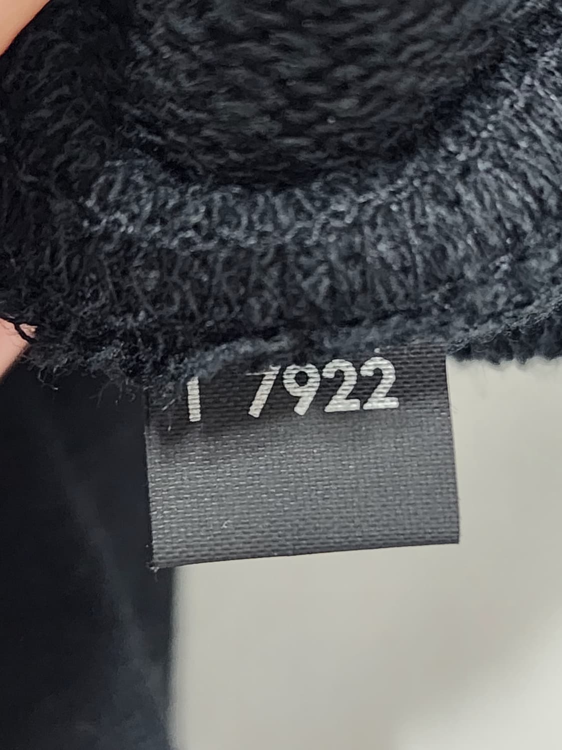 피스마이너스원 로고 블랙 후드티 상품이미지7