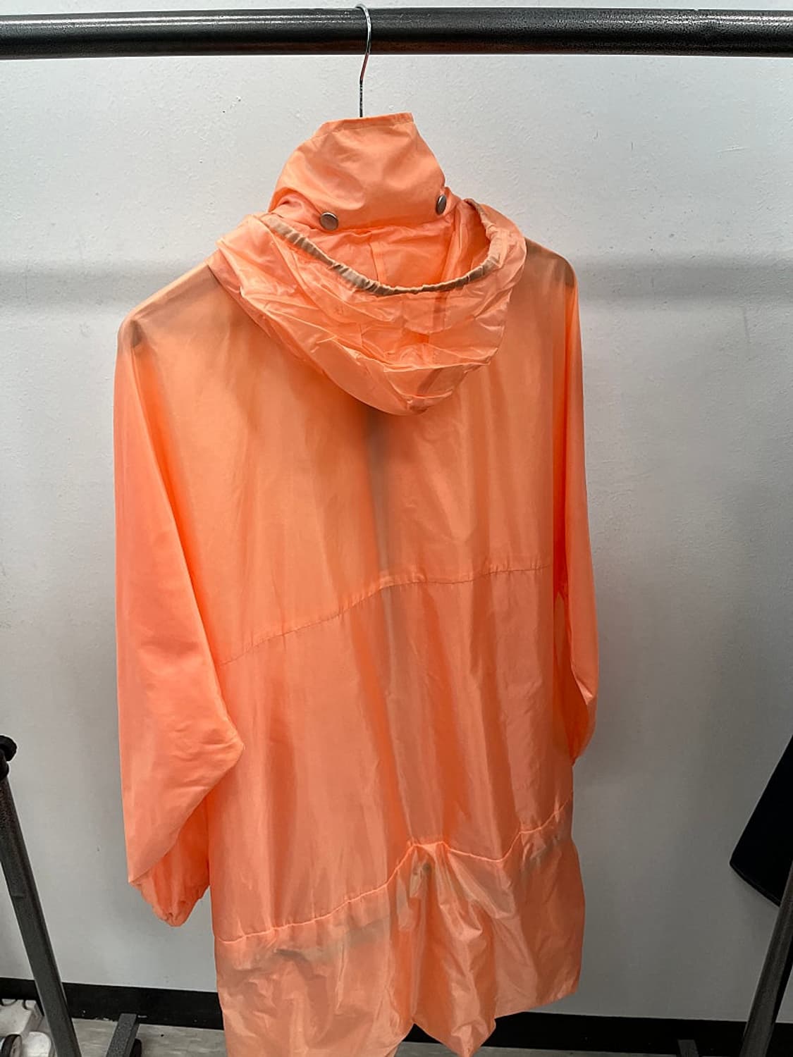 95-100) 드리스반노튼 오버 맥 레인코트 상품이미지7