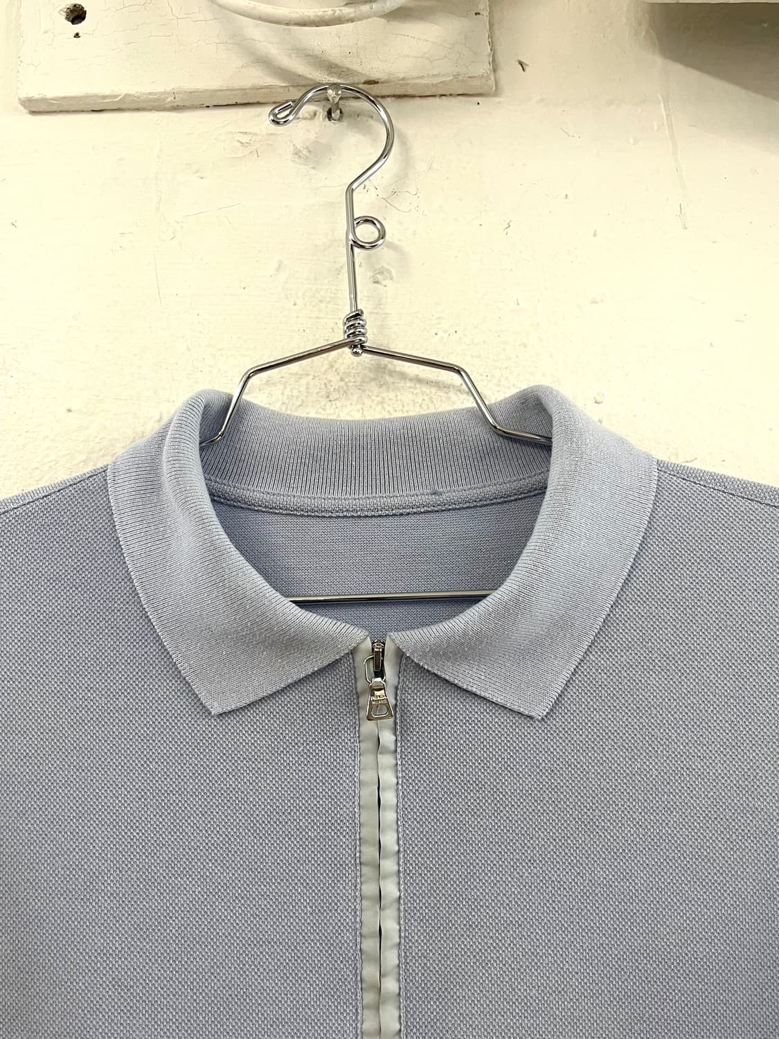 프라다 스포츠 백포켓 하프 집업 카라티 상품이미지3