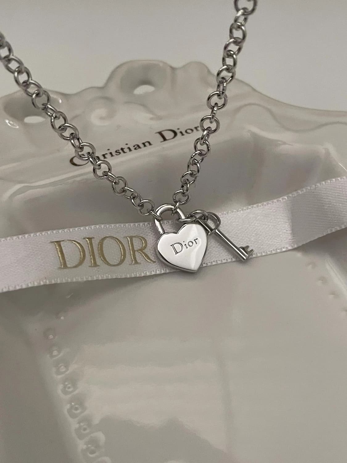 Christian Dior necklace / 디올 하트 자물쇠 목걸이 상품이미지2