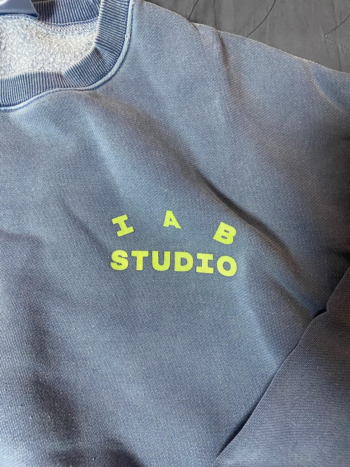 아이앱 스튜디오 피그먼트 맨투맨 L사이즈 상품이미지3