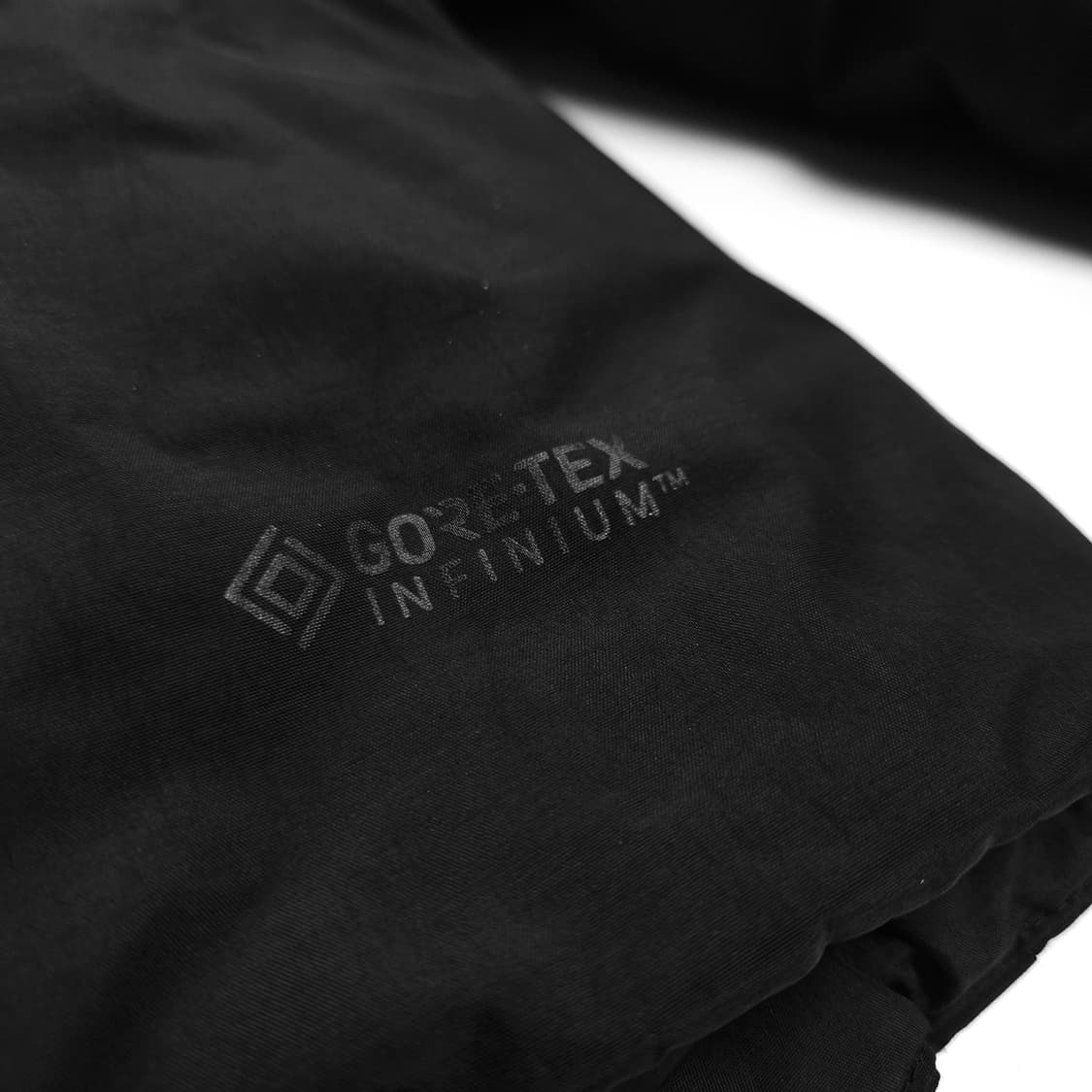 마무트 고어텍스 인피니움 크레이터 SO 써모 후디드 다운 자켓 상품이미지4