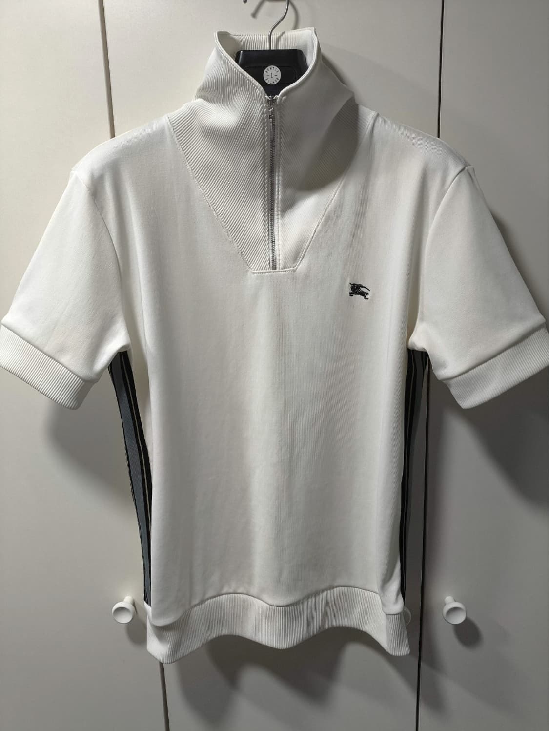 M 버버리 하이넥 니트 반집업 하프집업 상품이미지2