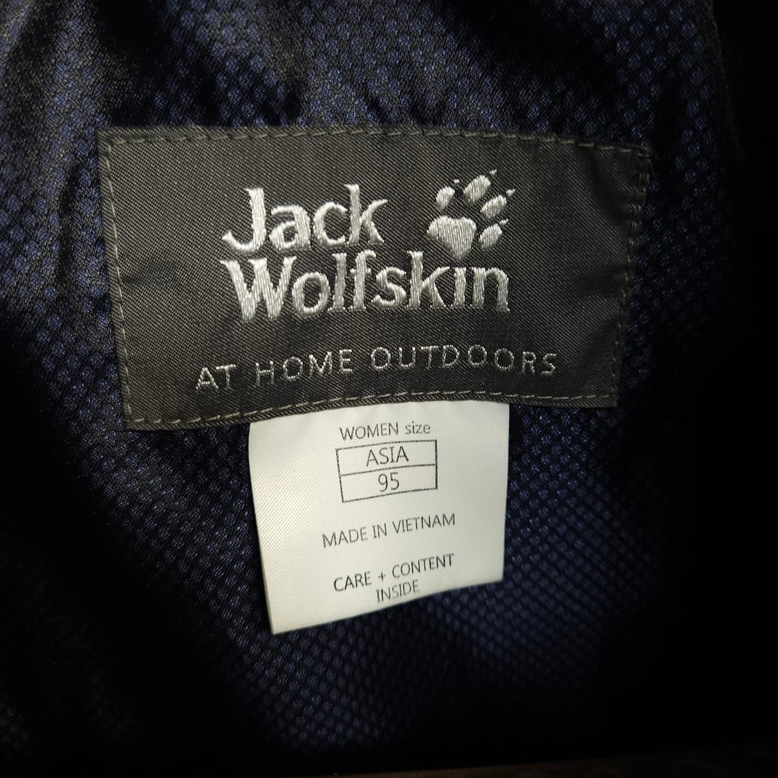 95 ) 잭울프스킨 여성 필파워 800 거위털 블랙 롱패딩 상품이미지8