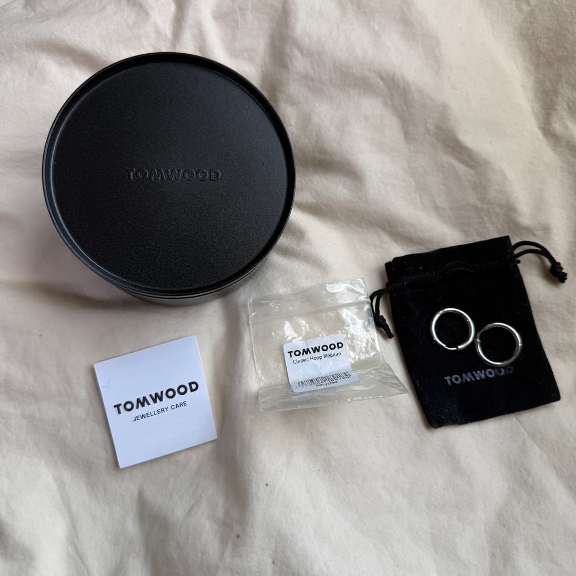 톰우드 클래릭 후프 이어링 미디엄 상품이미지2