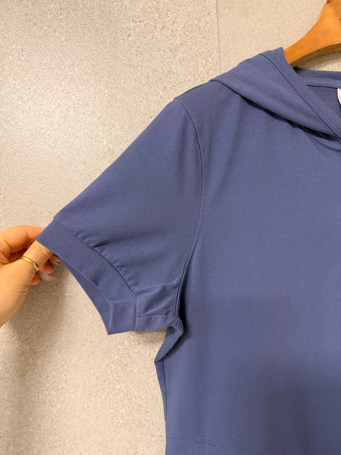 유니클로 DRY 반팔 후드 집업 XL 여성 운동복 모리룩 상품이미지2