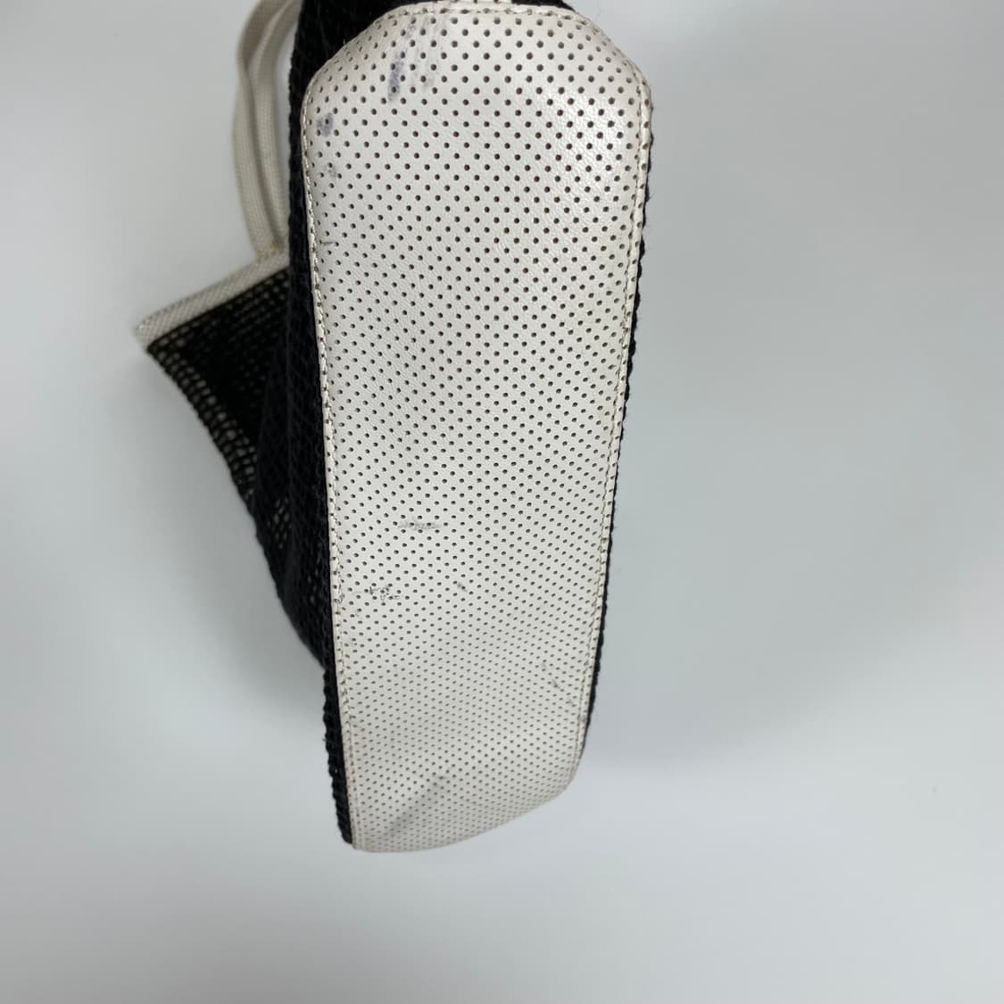 2004년도 Chanel 샤넬 테니스볼 메쉬 가방 상품이미지6