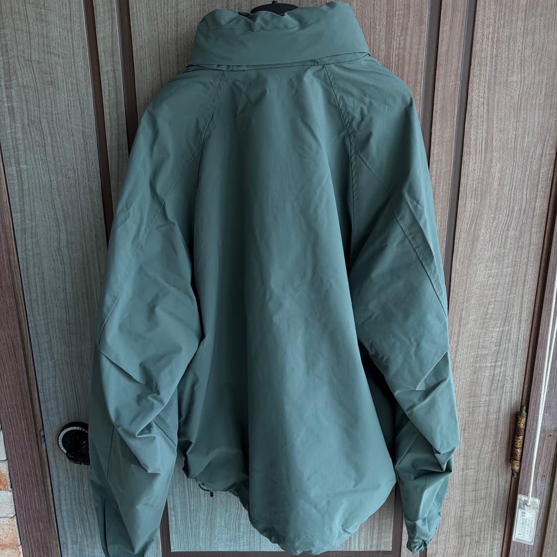 새상품(M)유니폼브릿지 mil 3gen 후드 트레이닝 자켓 그린빈 상품이미지3