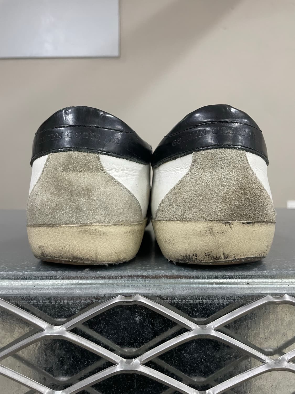 골든구스 슈퍼스타 화이트 스니커즈 블랙탭 40 상품이미지3