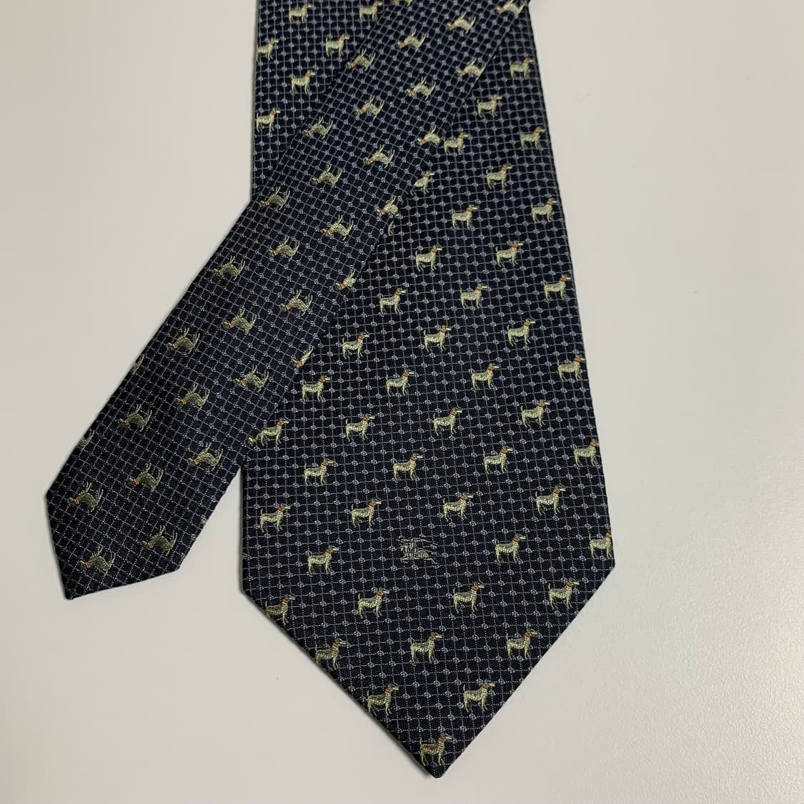 버버리(BURBERRY) 명품 도그패치 클래식넥타이 100실크 A+등급 상품이미지4