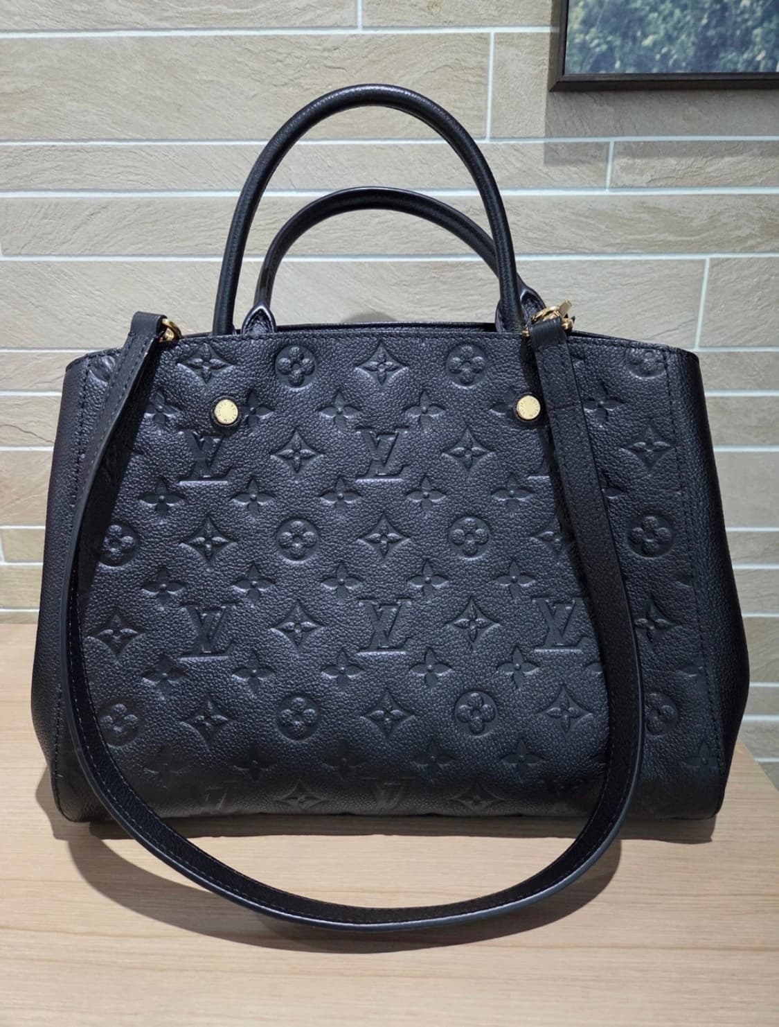루이비통 앙프렝뜨 몽테뉴 블랙 토트백 [새상품급] 상품이미지3