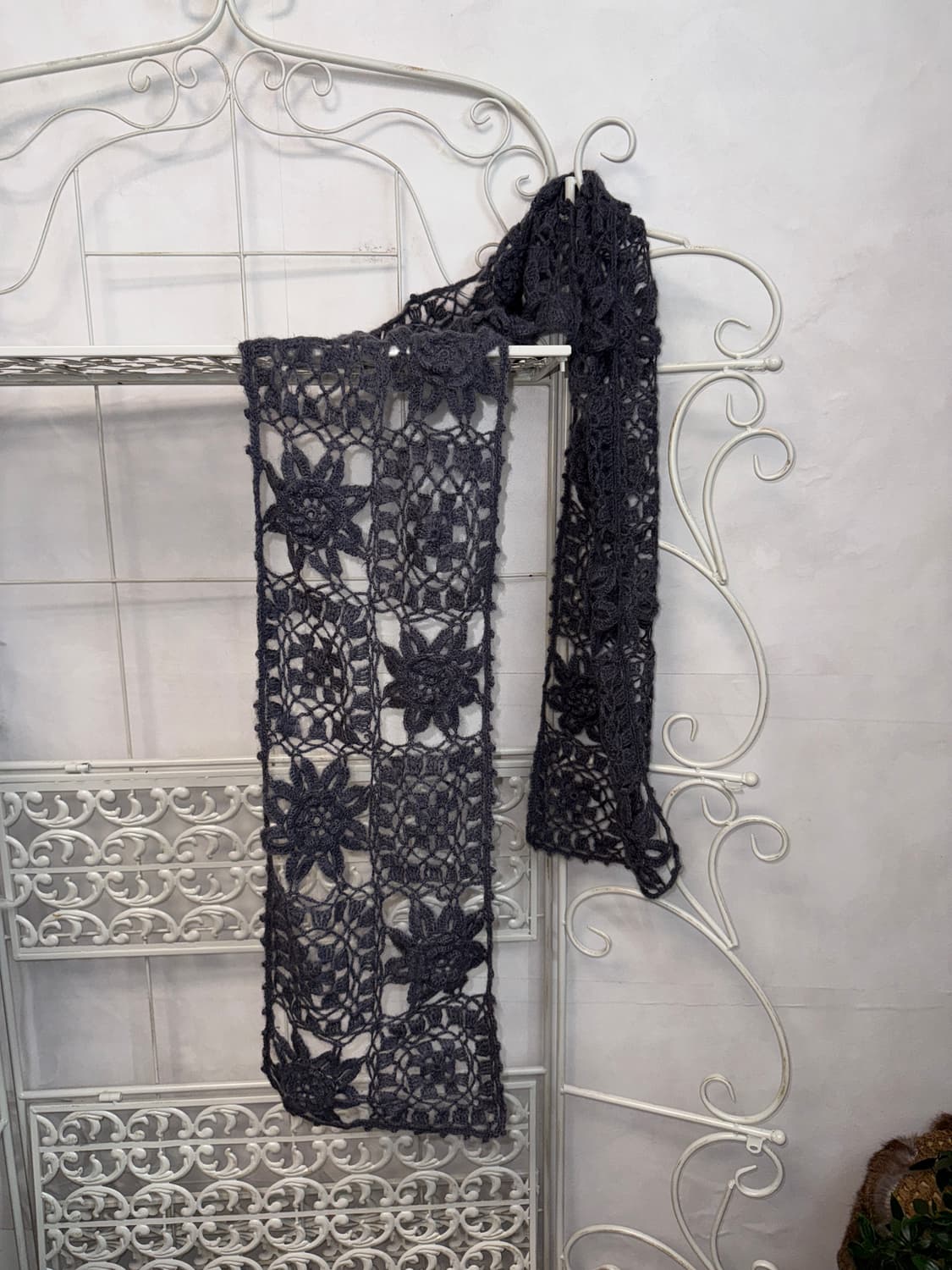 Charcoal flower crochet knit muffler 상품이미지2