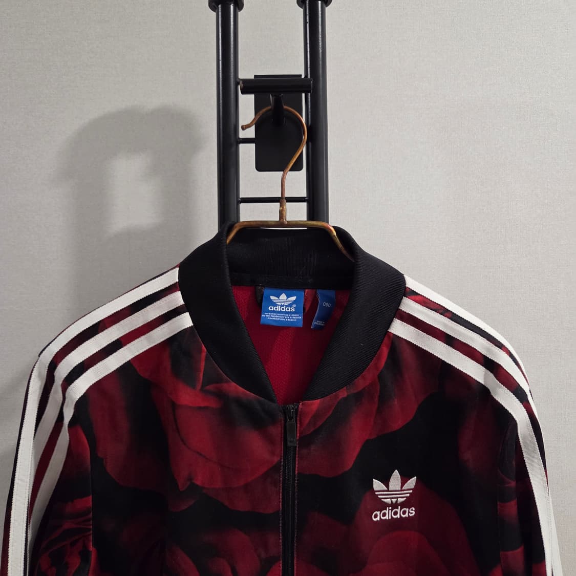 아디다스 레드로즈 트렉탑 상품이미지3