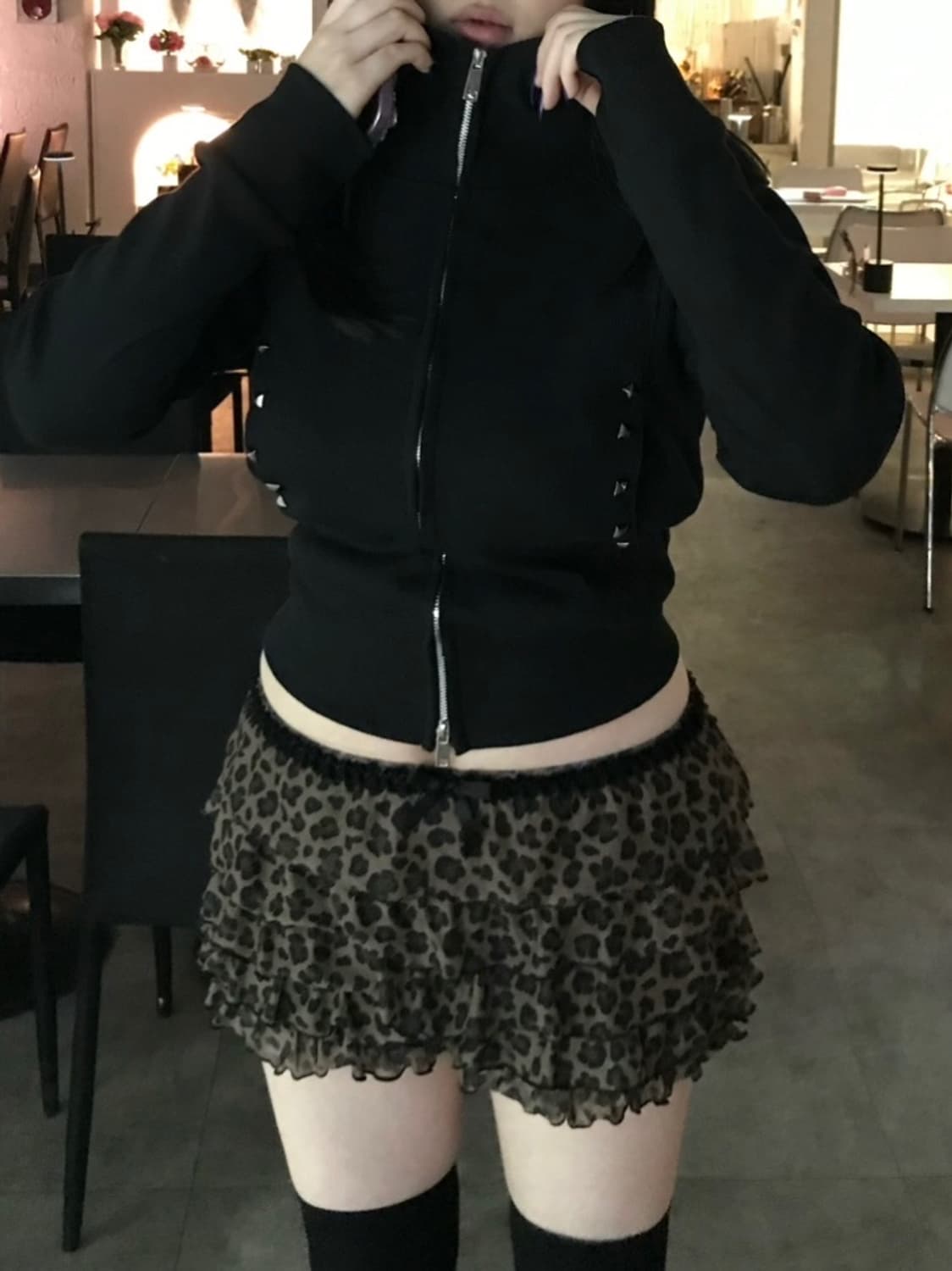 블랙스터드 후드집업 상품이미지2