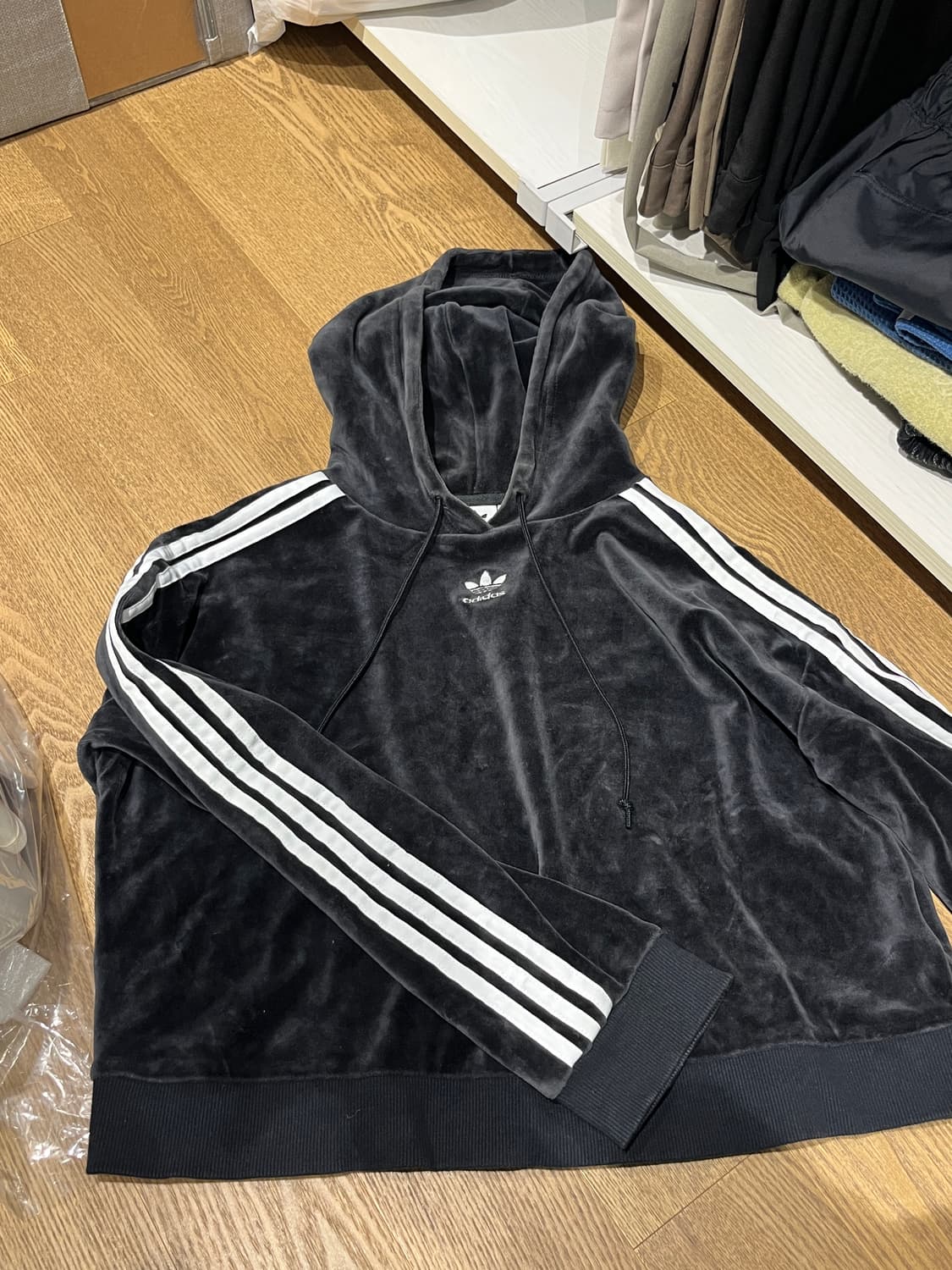 아디다스 벨벳 후드티 XS 상품이미지3