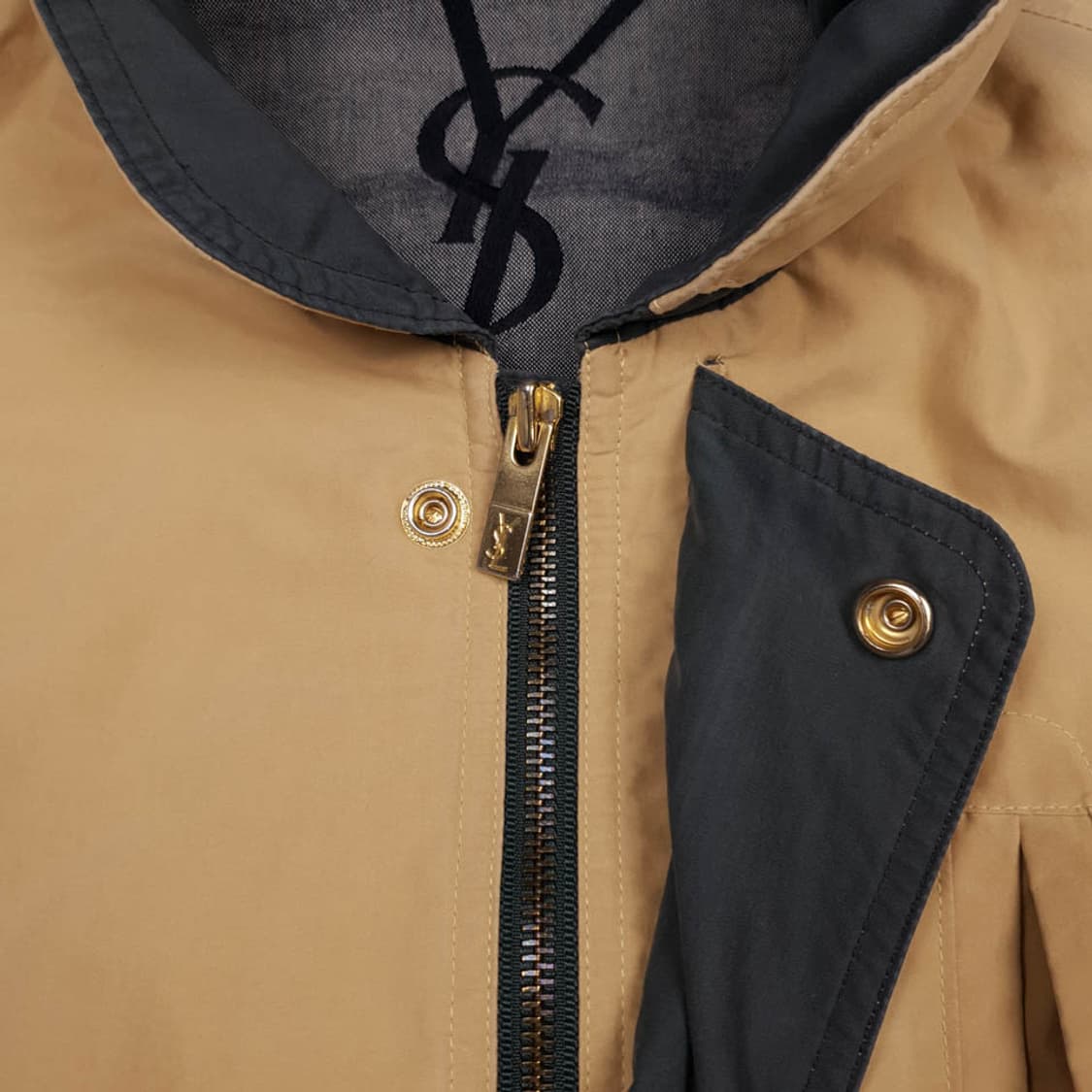 입생로랑 YSL 베이지 포켓 자수로고 히든후드 스윙톱  상품이미지4