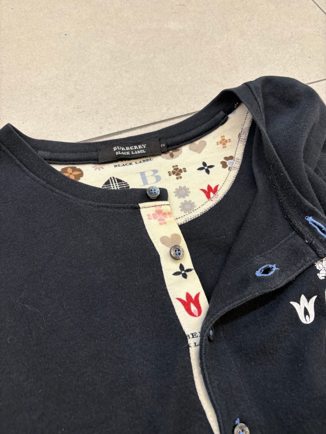 버버리 블랙라벨 헨리넥 롱슬리브  상품이미지7