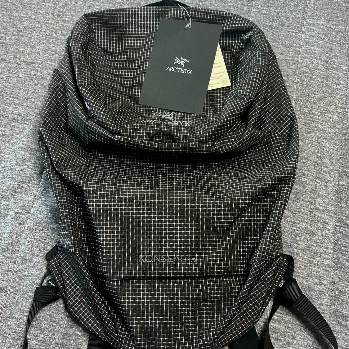 아크테릭스 컨실 15 백팩 블랙 상품이미지1