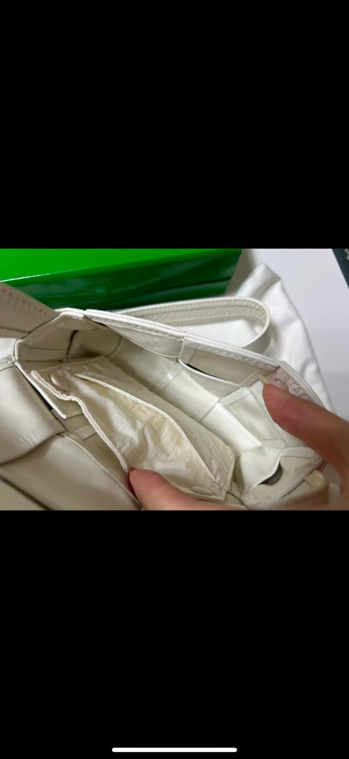 보테가베네타 미니카세트백 카프스킨 상품이미지4