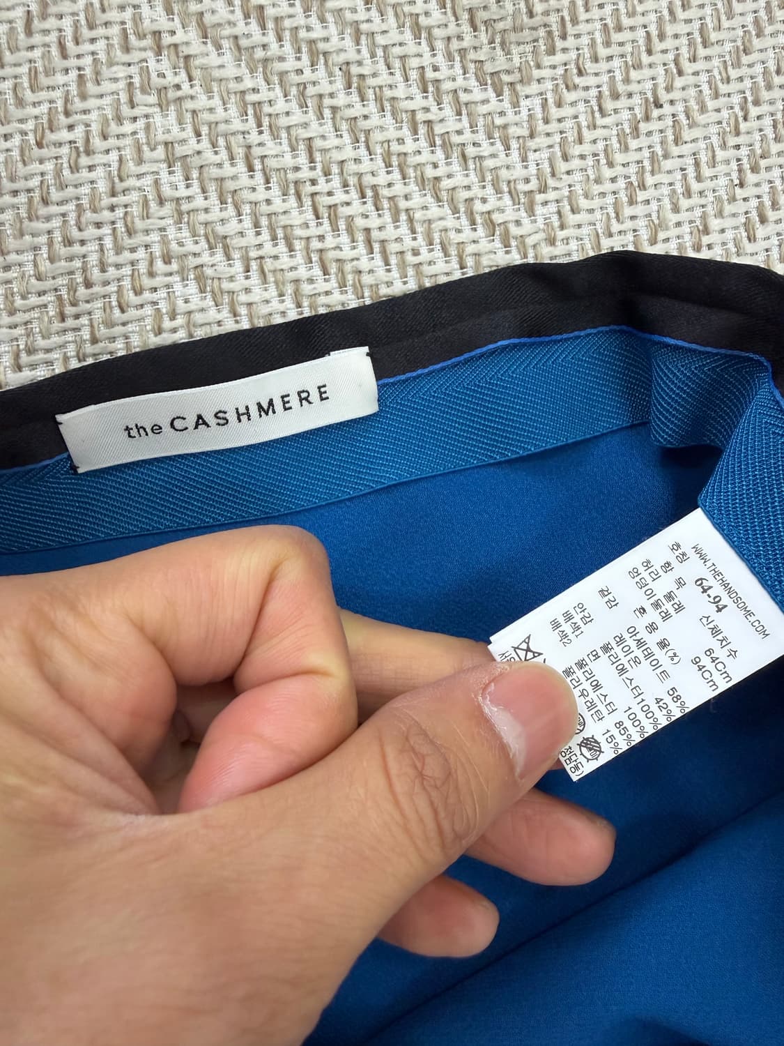 정품) 더캐시미어 한섬 물결 스커트 블루 64(28) 상품이미지7