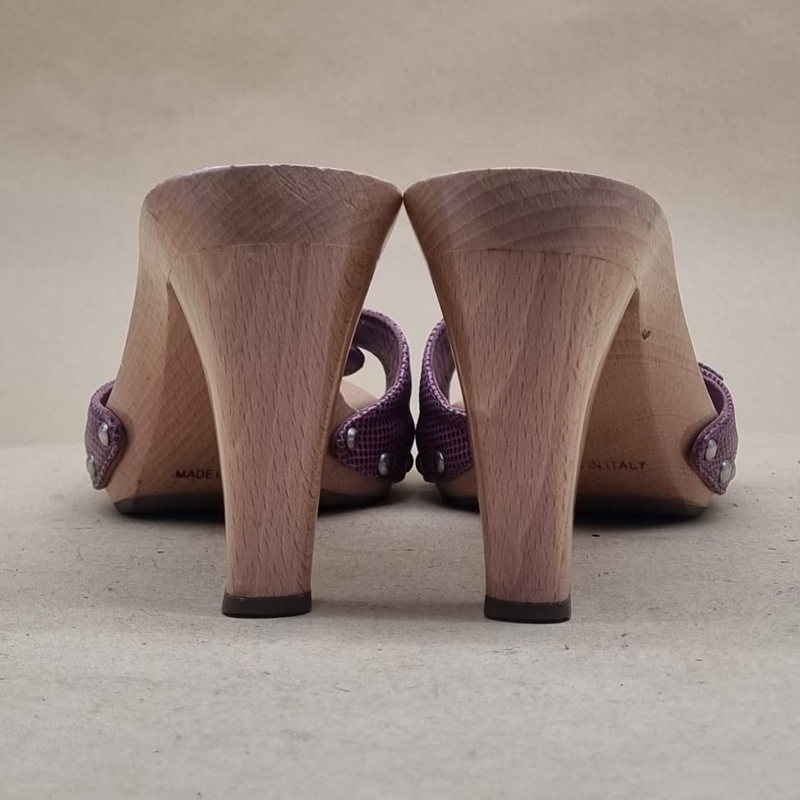 페라가모 여성 샌들 힐7B 240 상품이미지4