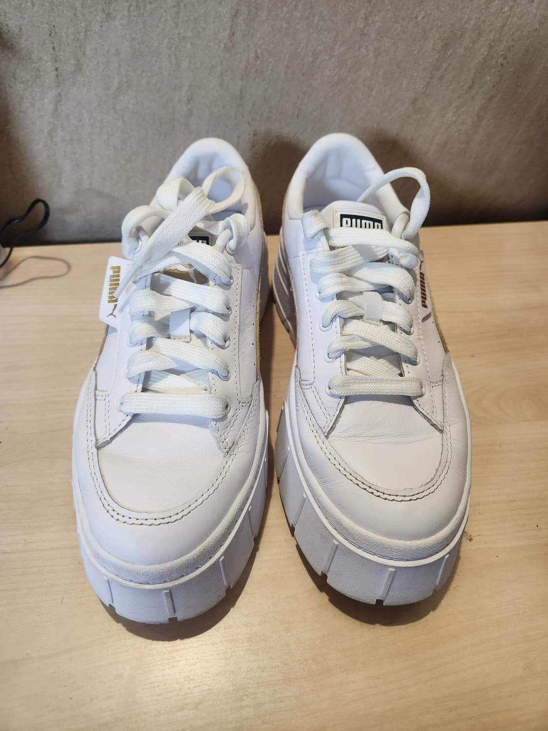 “[PUMA ] 퓨마 플랫폼 스니커즈 화이트베이지 24cm (컨디션  상품이미지2