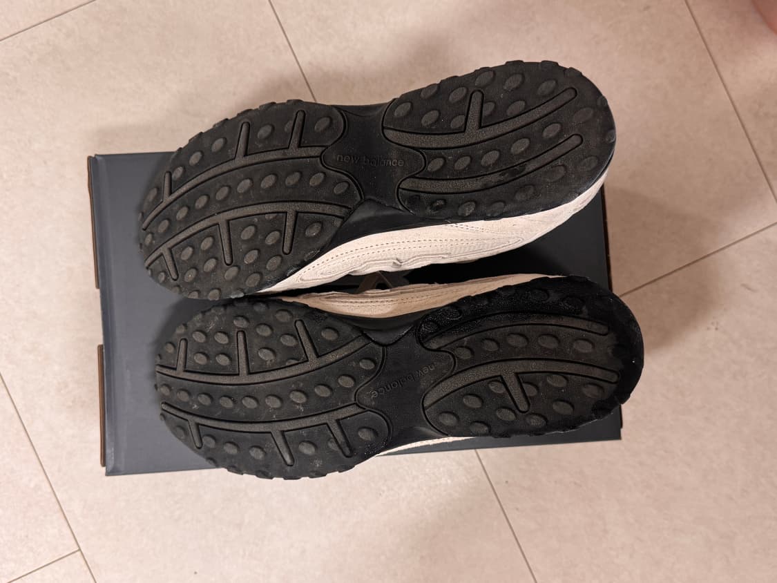 뉴발란스 U204L8OV 팝니다 (시착2회) 상품이미지4
