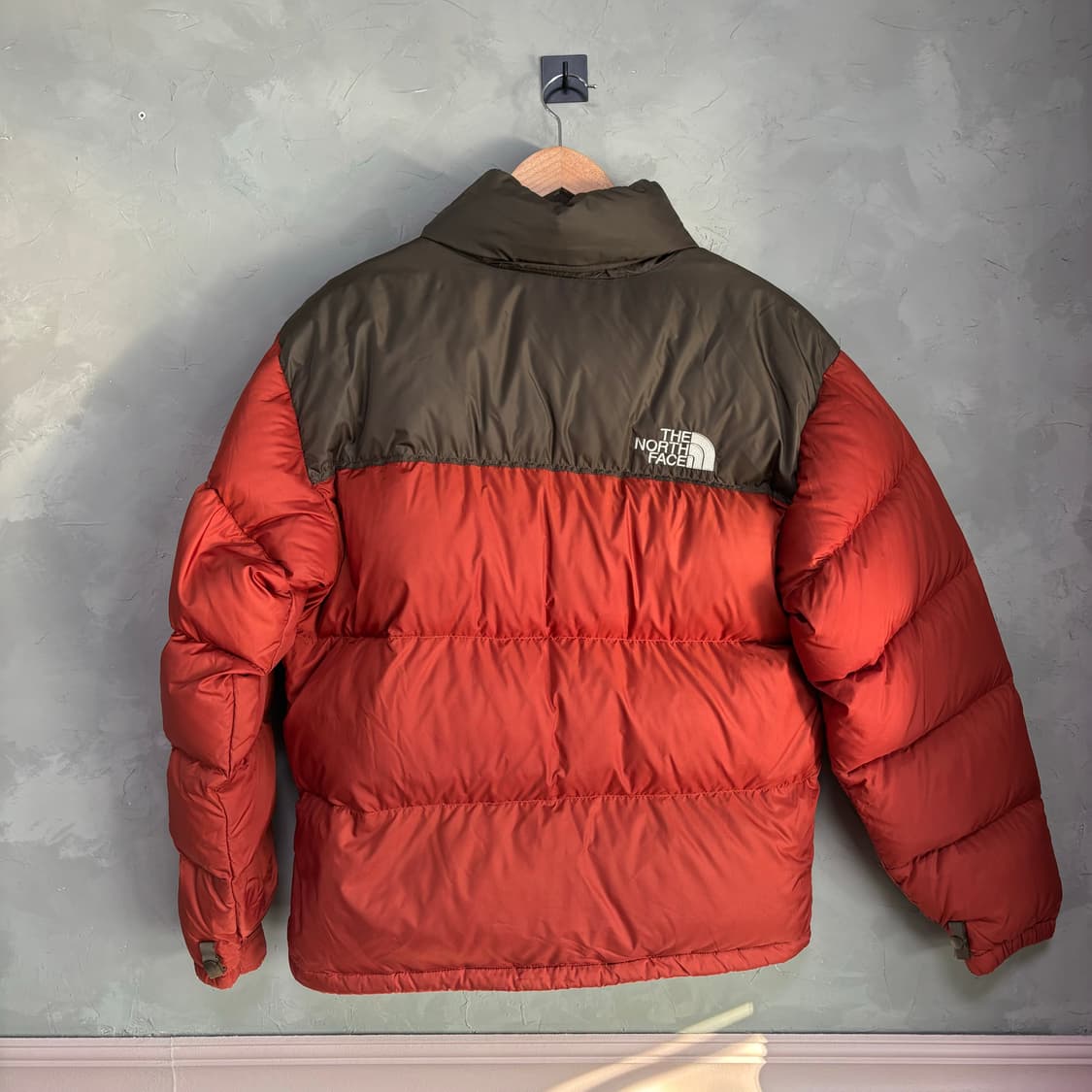 노스페이스 눕시 700 구스다운 패딩 오렌지 카키 상품이미지5