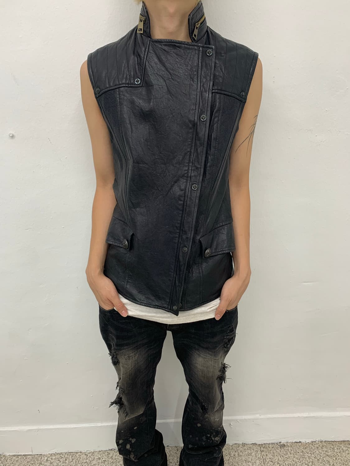 Lambskin leather asymmetrical vest  상품이미지3