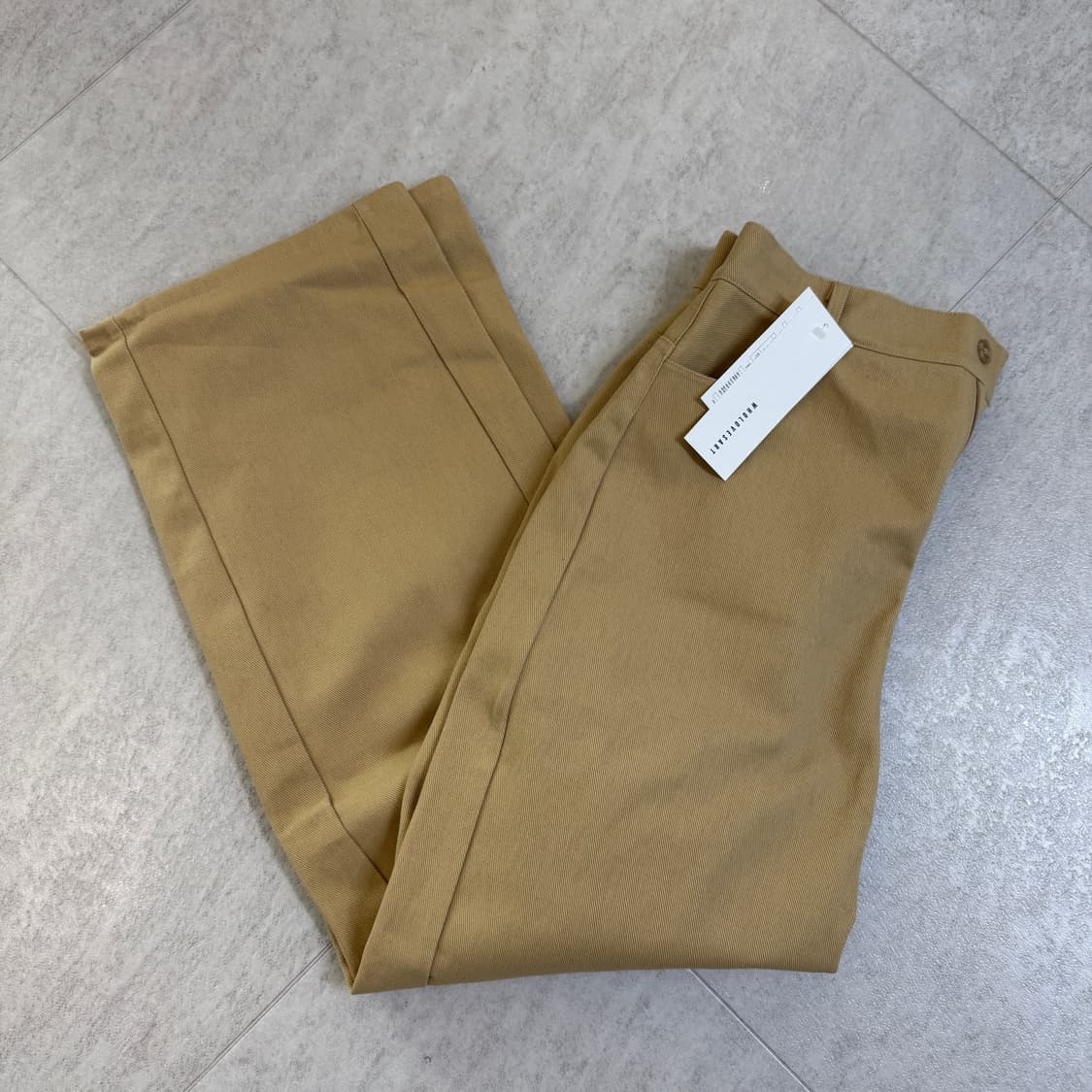 [새제품] 후러브스아트 트위스트 볼륨 커브드팬츠 XL 베이지  상품이미지2