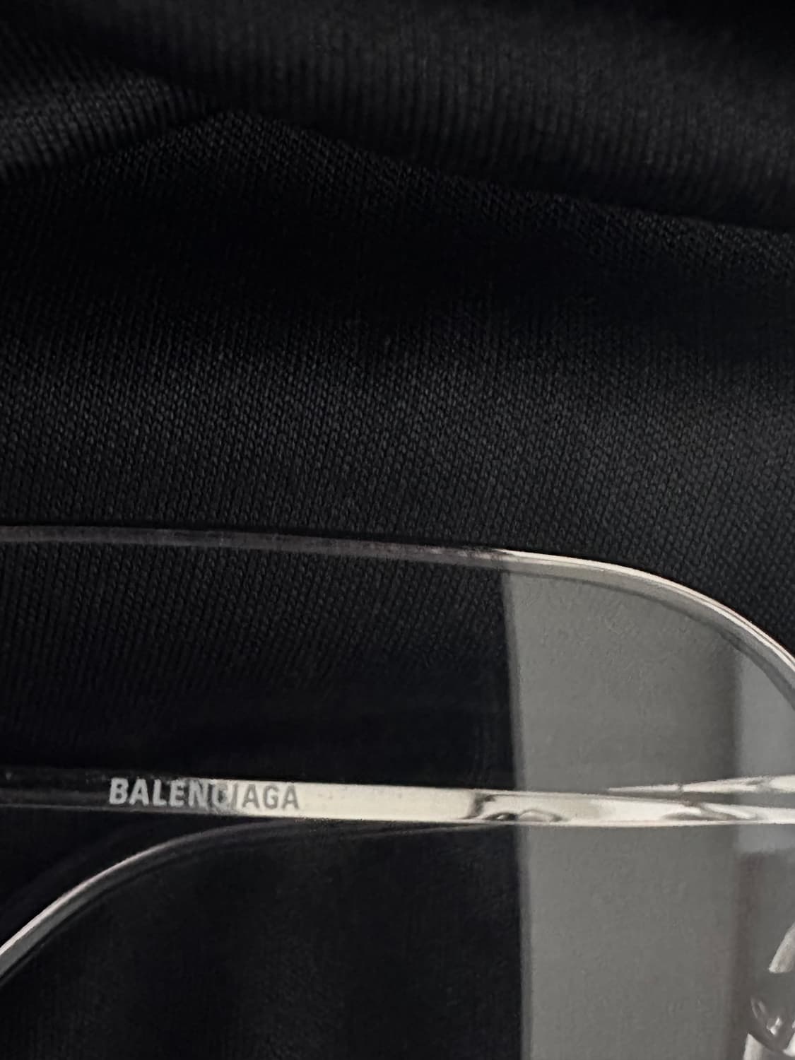 발렌시아가 인비저블 랙탱글 상품이미지2