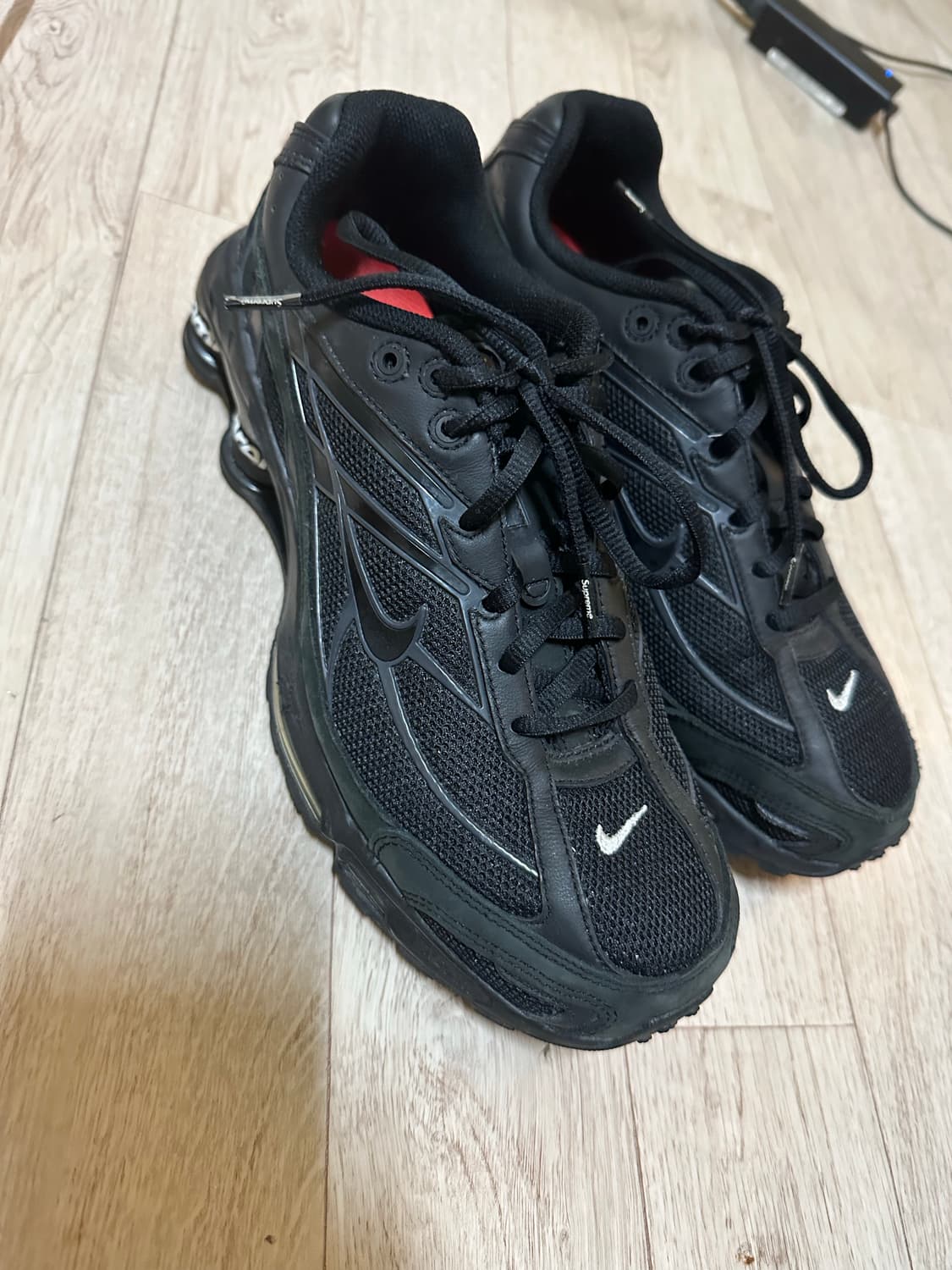 나이키 슈프림 샥스라이드2 블랙 상품이미지4