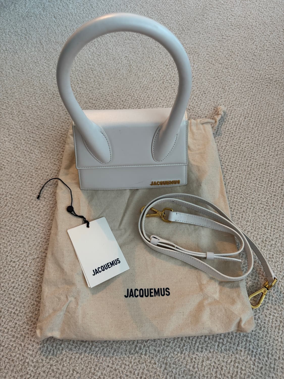 자크뮈스 르 치키토 모옌 화이트 상품이미지3