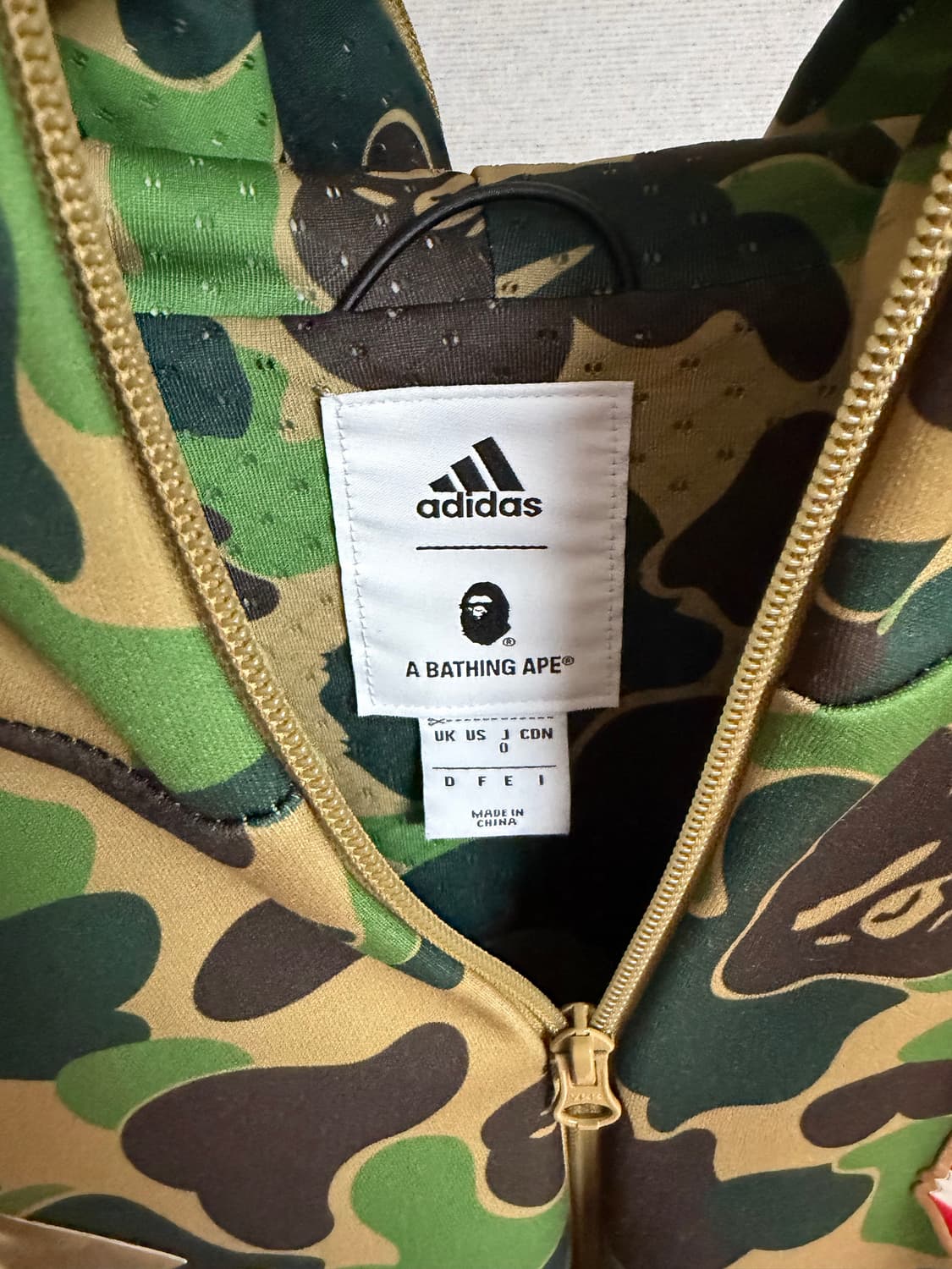 아디다스 x 베이프 샤크 후드집업 상품이미지4