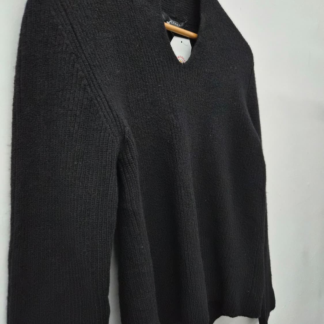 구찌 블랙 V넥 니트 스웨터 여성 L 상품이미지2