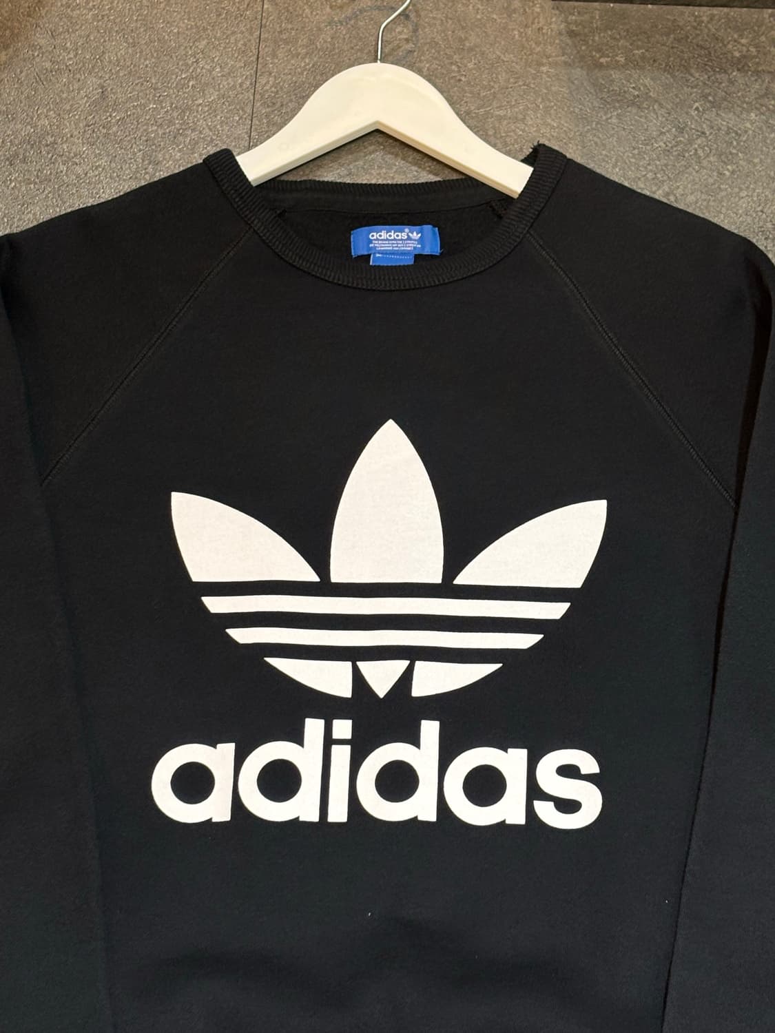아디다스 블랙 맨투맨 티셔츠 S 상품이미지4