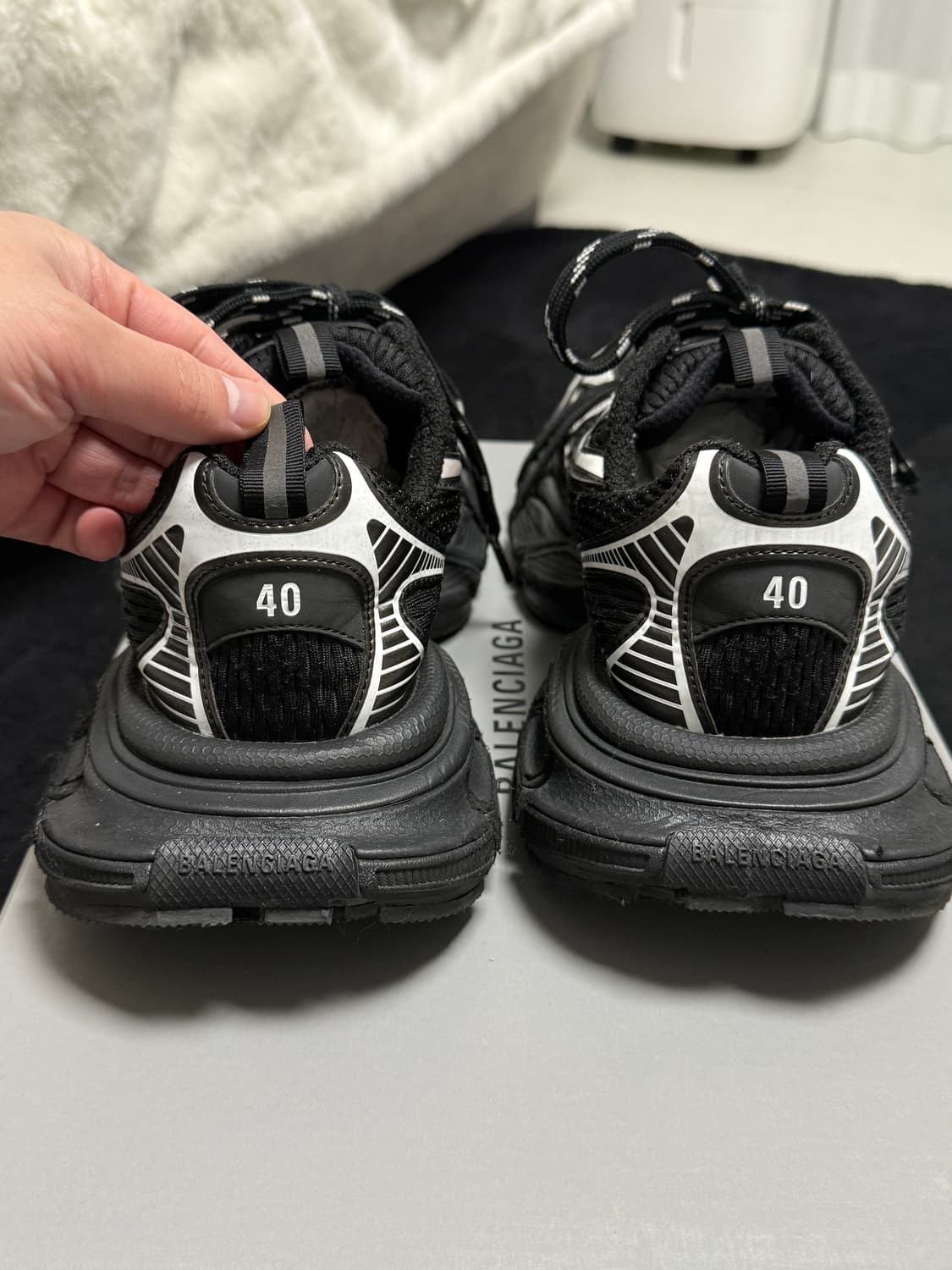 [40] 발렌시아가 3XL 블랙 화이트 상품이미지4