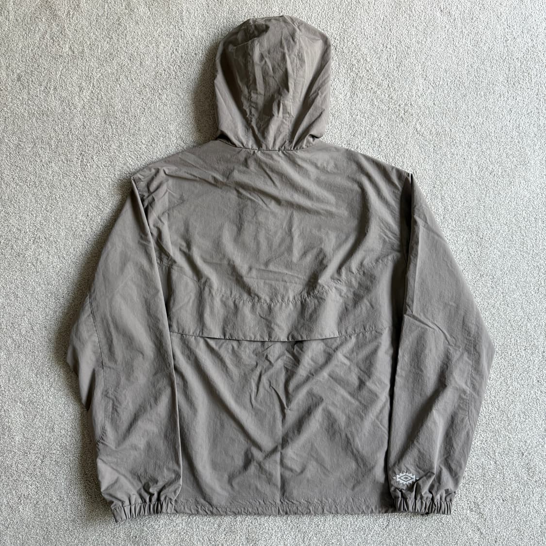 엄브로 하이웨이 벤틸 후드 바람막이 자켓 상품이미지3