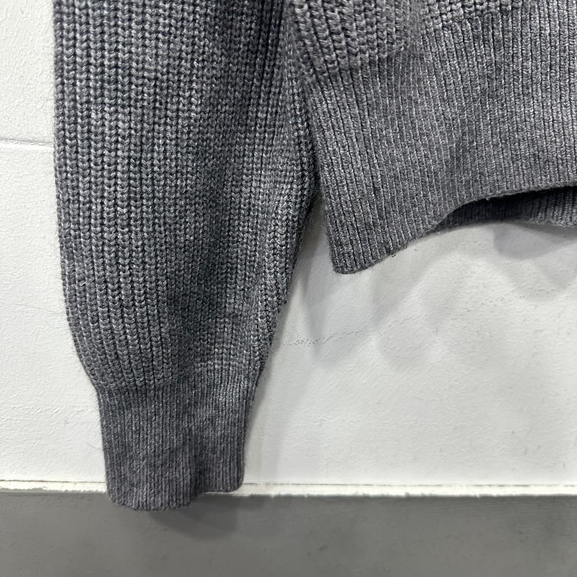 세터 버튼 업 세일러니트 하프집업 상품이미지6