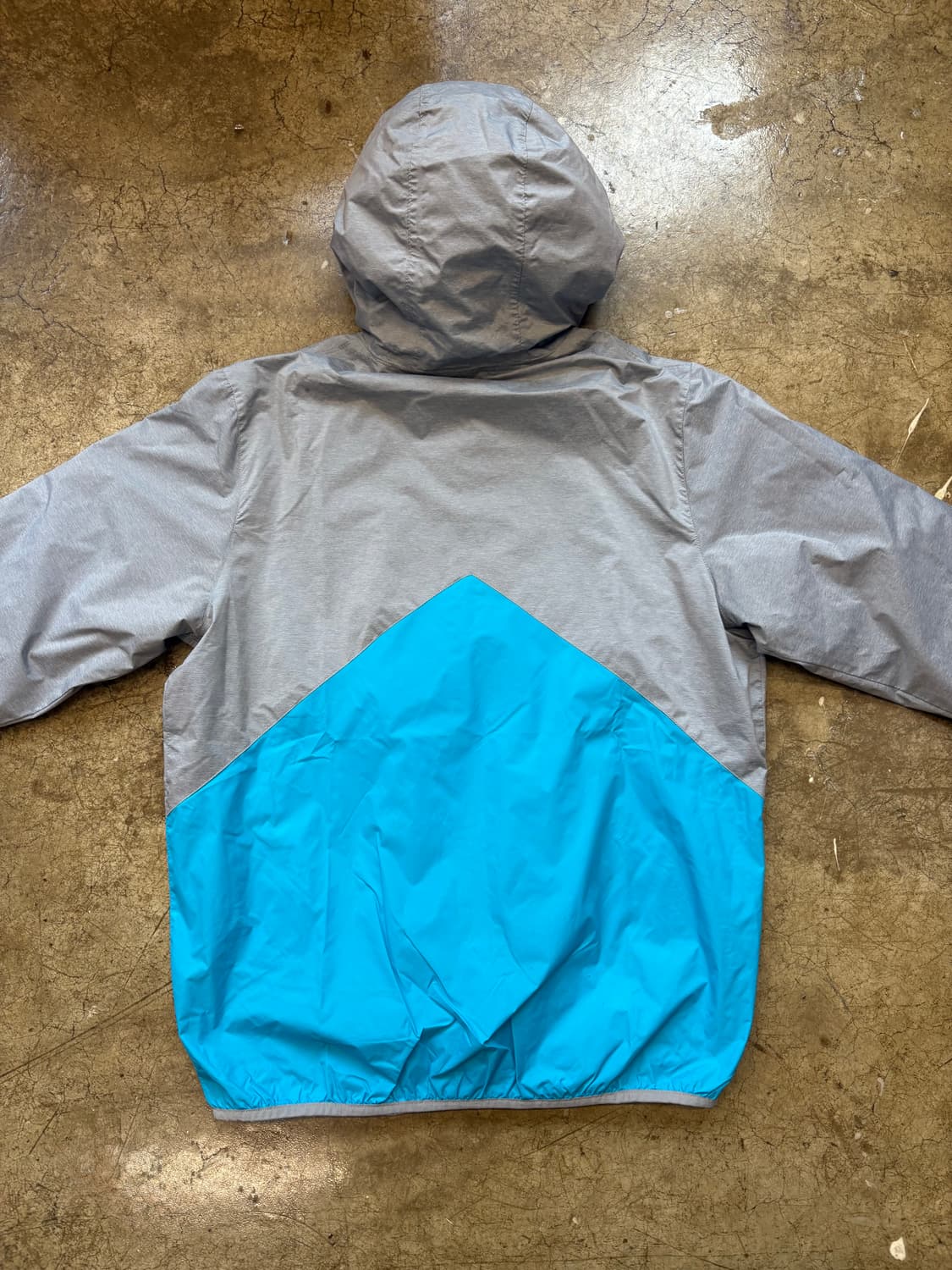 퀵실버 그레이 민트 배색 나일론 바람막이 상품이미지7