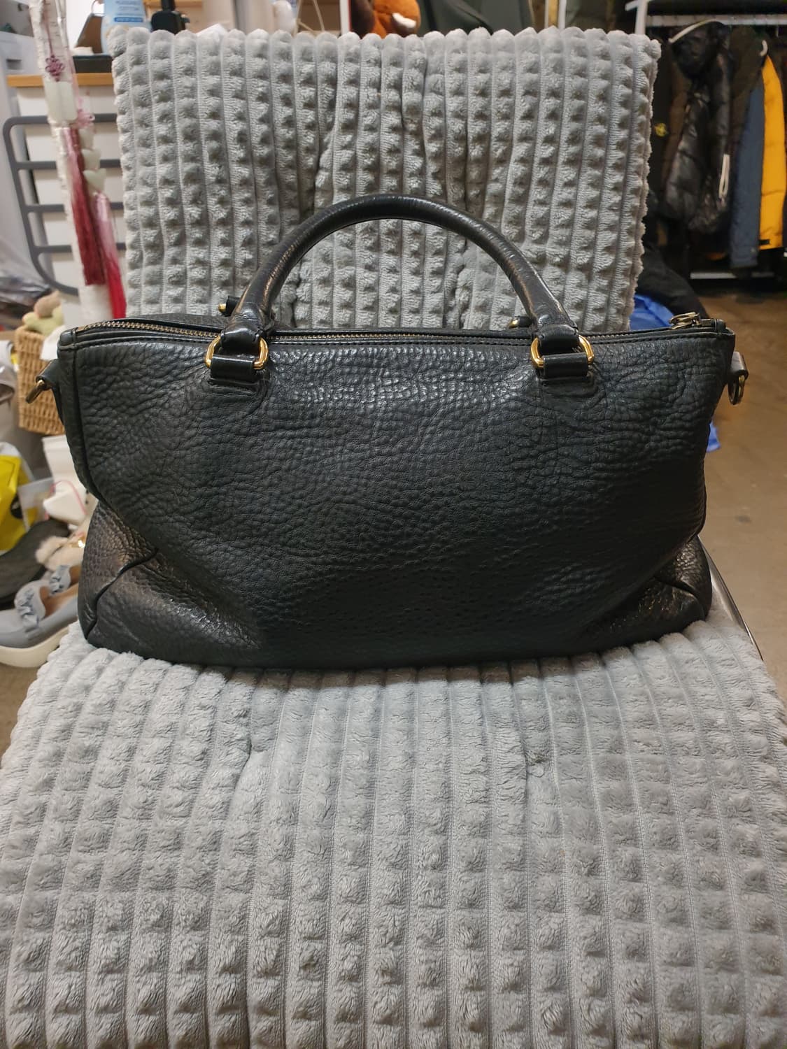 프라다 블랙 가죽 토트백 상품이미지3