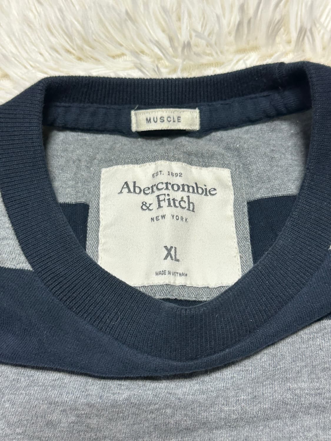 아베크롬비 단가라 티셔츠 XL 상품이미지2