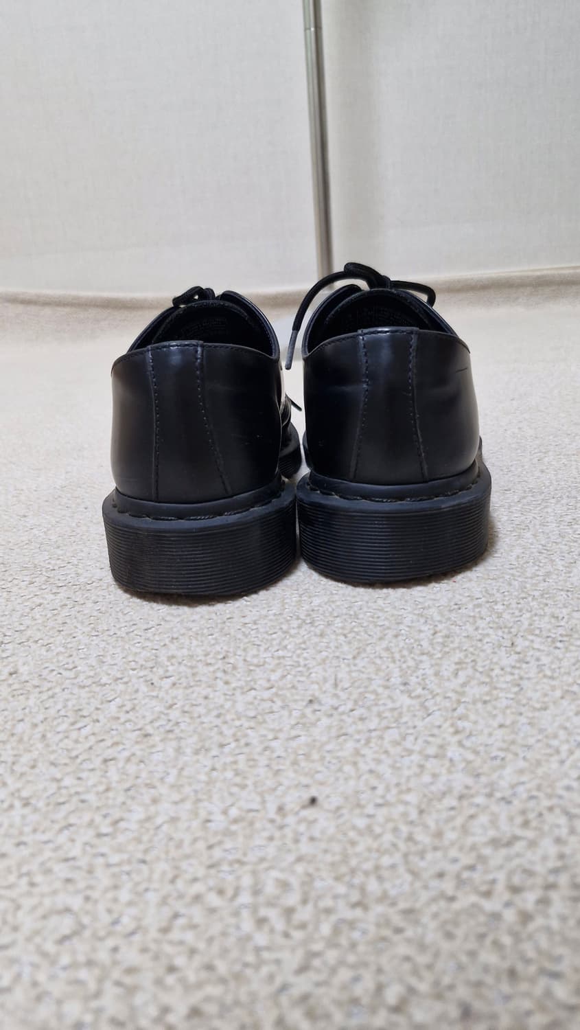 닥터마틴 1461 모노 uk8 265-270 상품이미지4