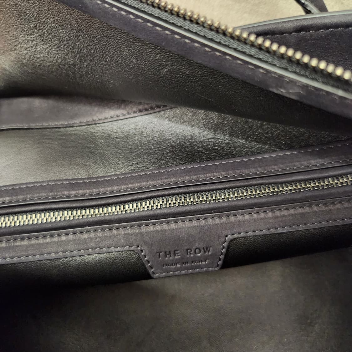 THE ROW 더로우 테라스백 블랙 상품이미지3