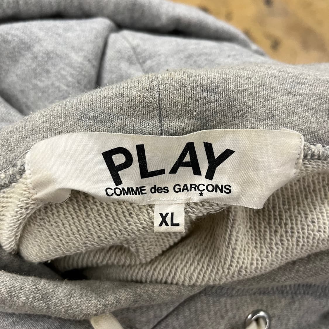 꼼데가르송 레드 와펜 그레이 후드티  상품이미지5