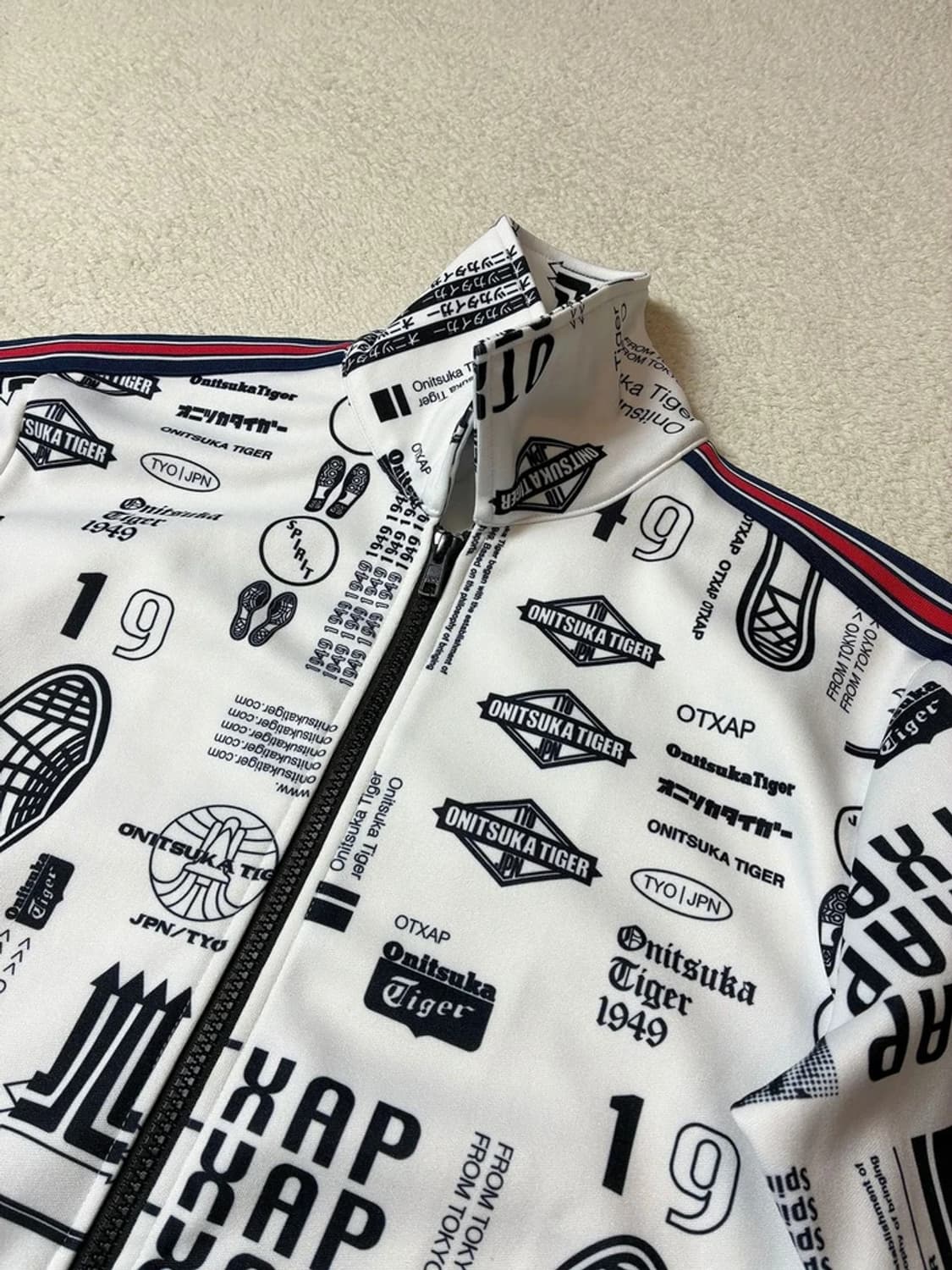 오니츠카타이거 x 안드레아 폼필리오 트랙탑 집업 PN7118 상품이미지5