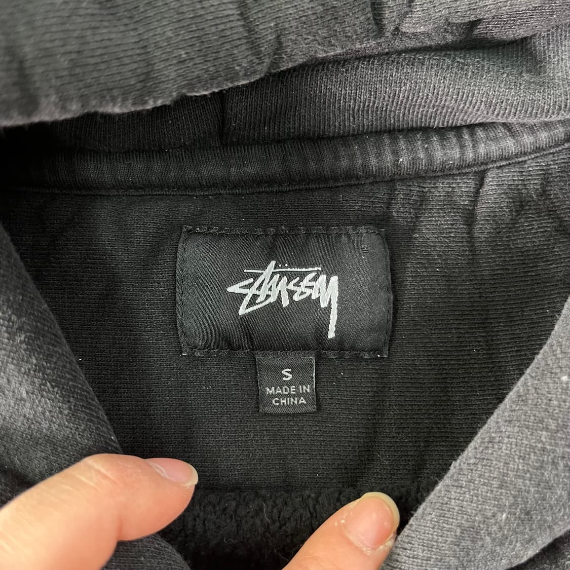 95 스투시 자수로고 블랙 후드티 상품이미지3